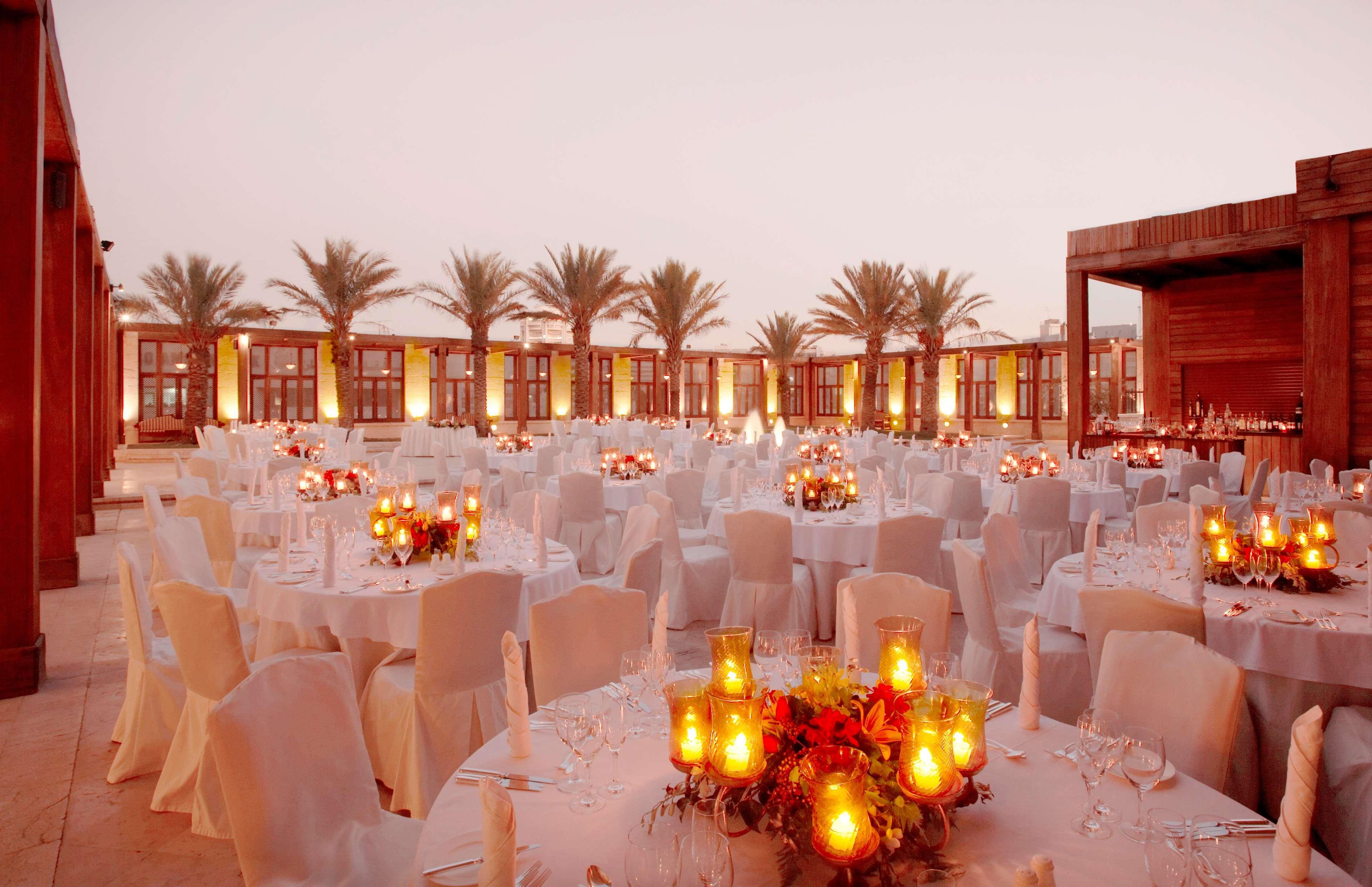 Отель Grand Hyatt Амман Экстерьер фото The Royal Mirage Hotel