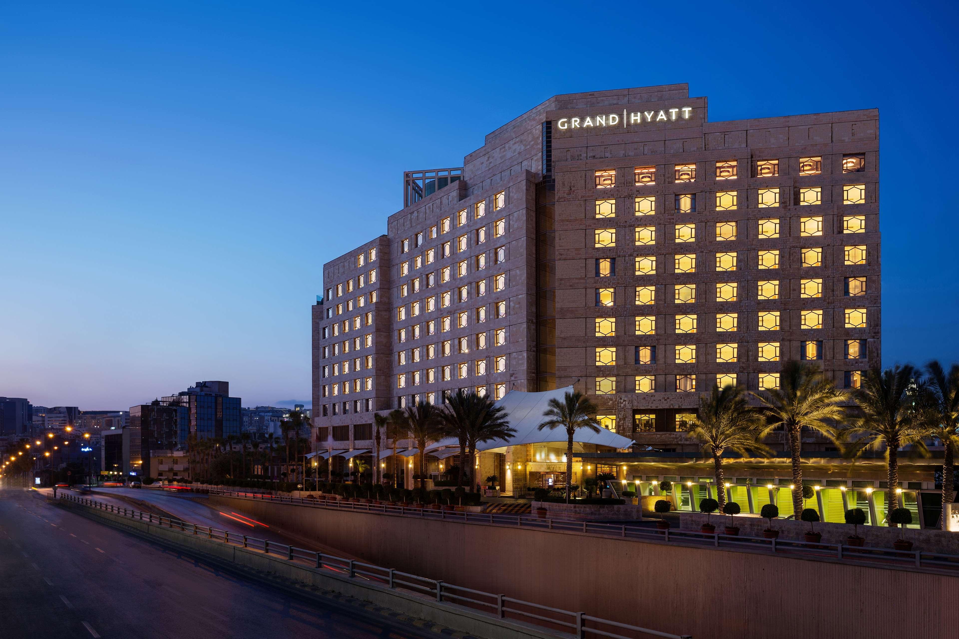 Отель Grand Hyatt Амман Экстерьер фото Grand Hyatt Amman