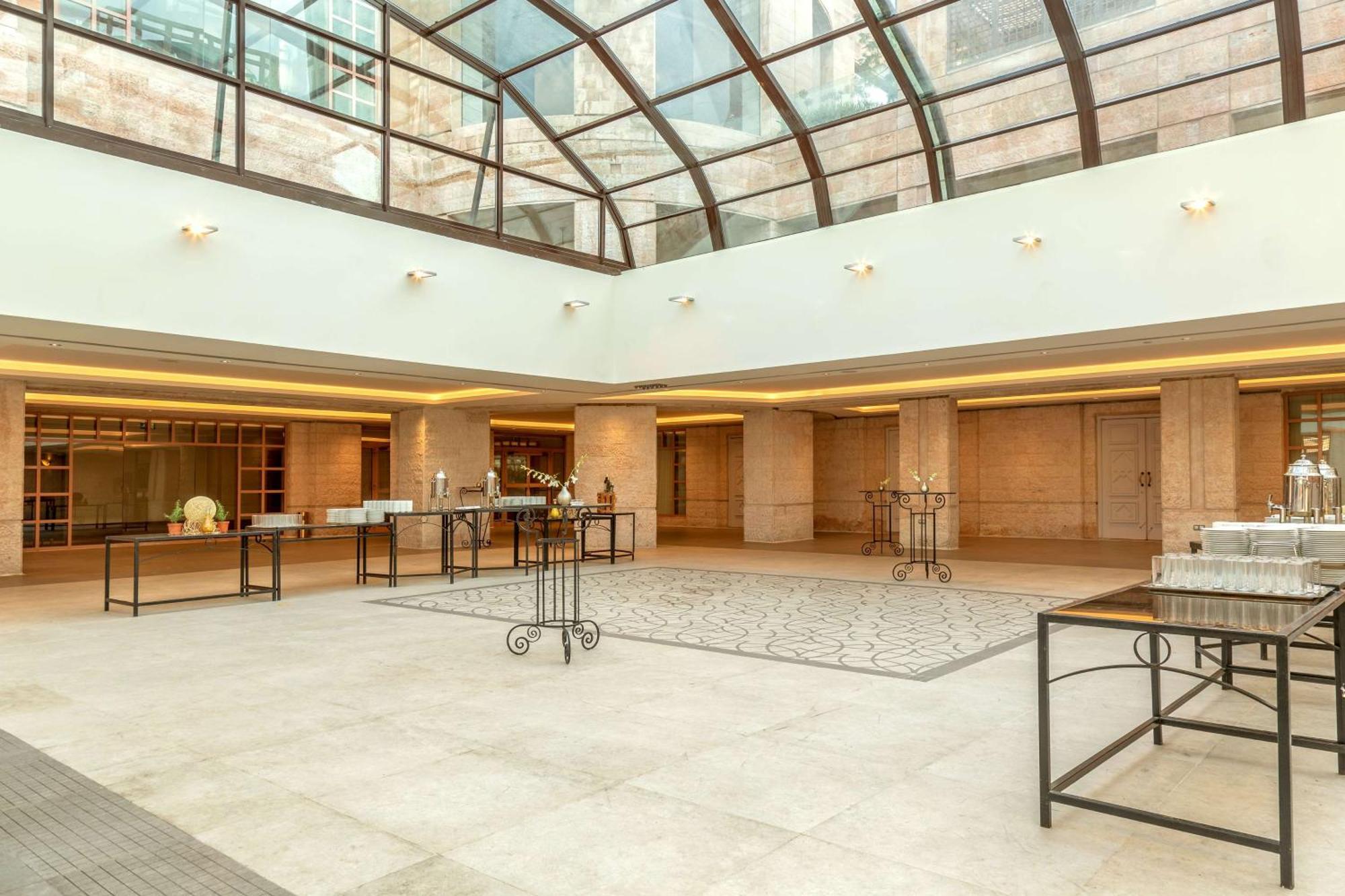 Отель Grand Hyatt Амман Экстерьер фото The lobby
