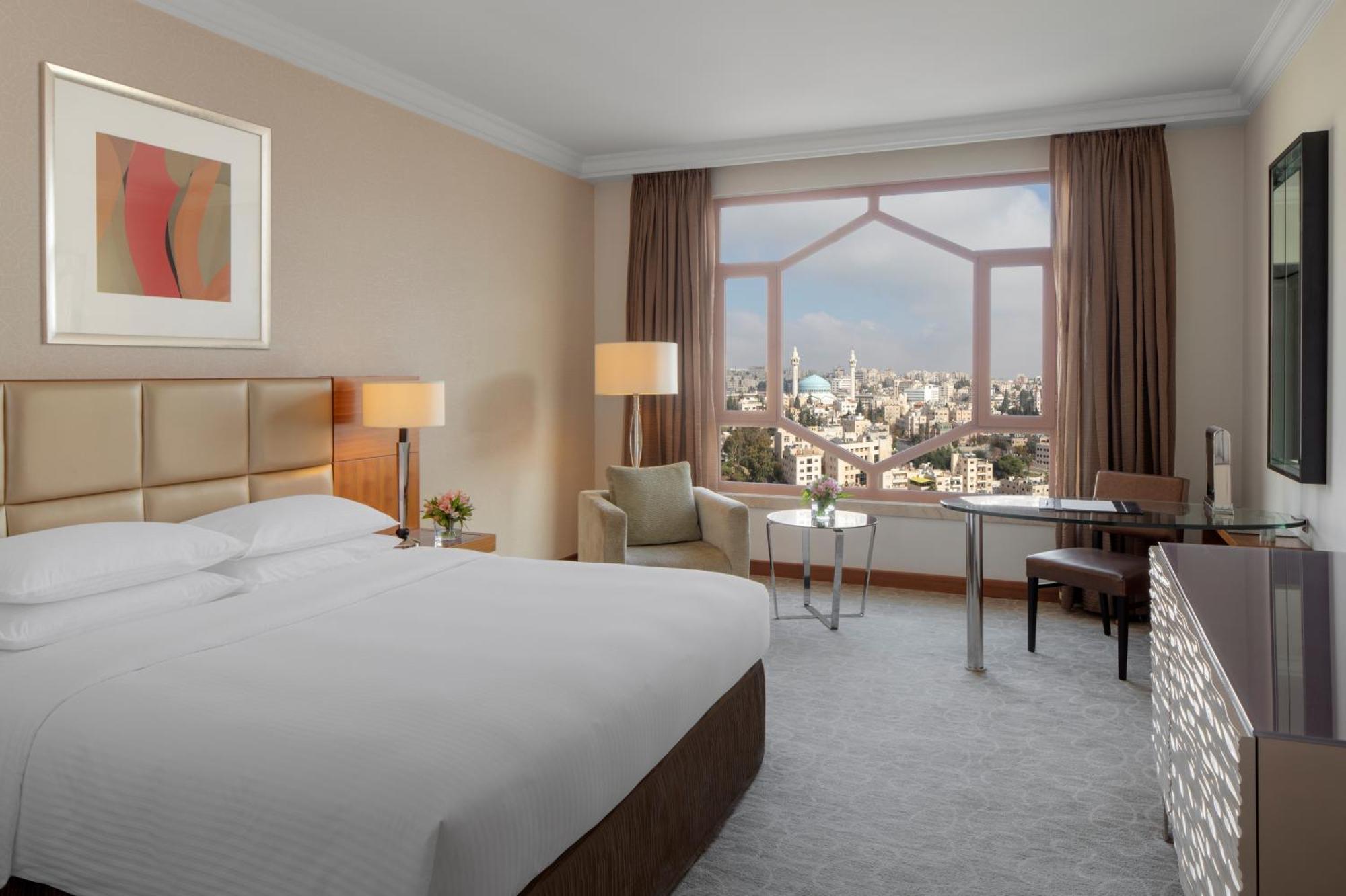 Отель Grand Hyatt Амман Экстерьер фото A room at the hotel